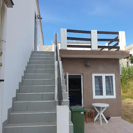 Appartamento By The Sea Pag - 23764